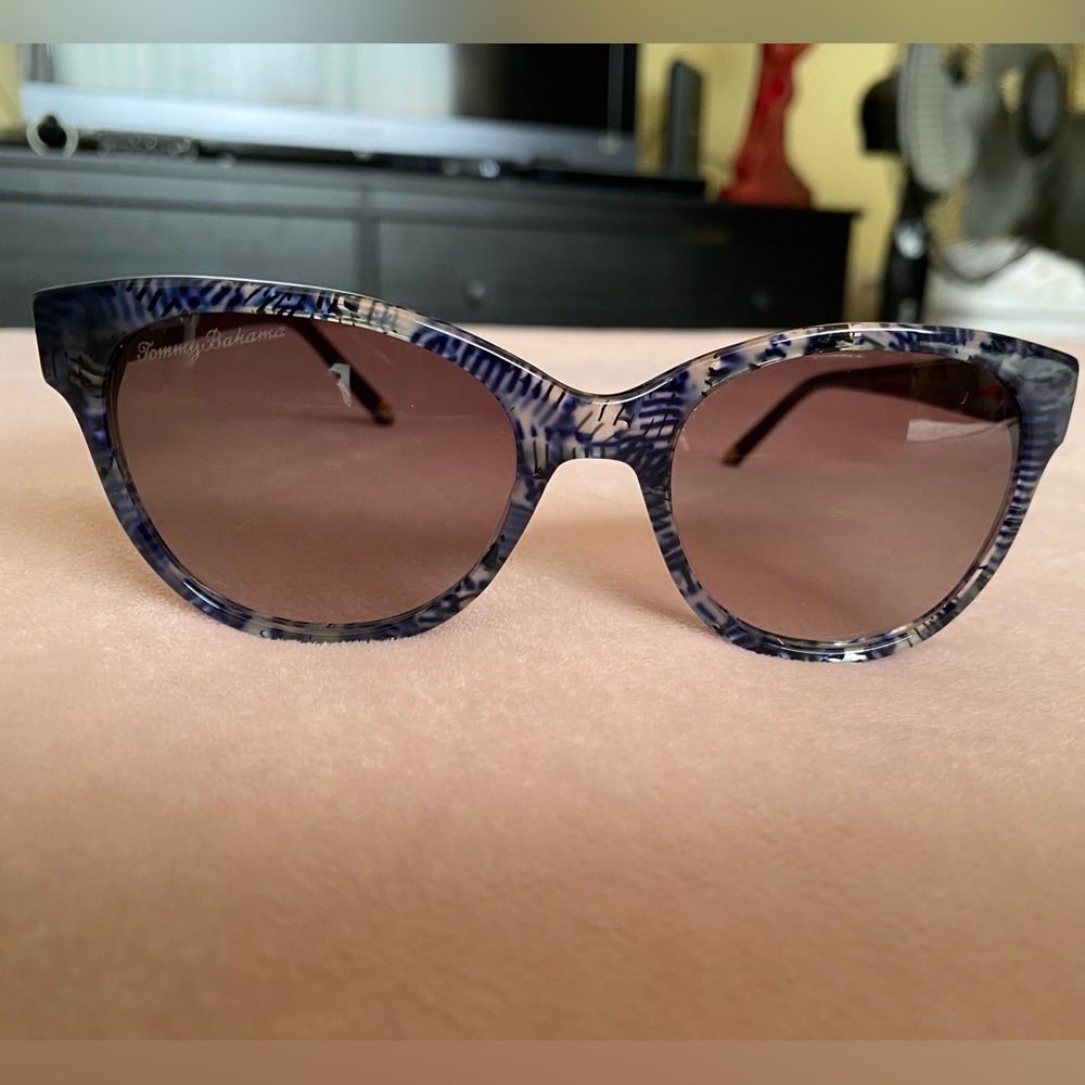 Tommy Bahama Blue Cat-Eye Sunglasses